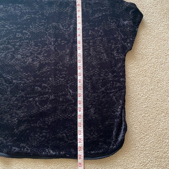 Velvet Blouse - Jaclyn Smith - Picture 12 of 14